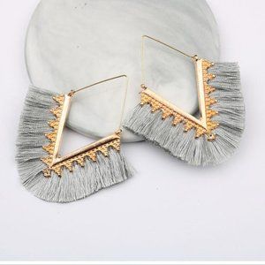 2/$25❣️Grey Triangular Fringe Drop Earrings